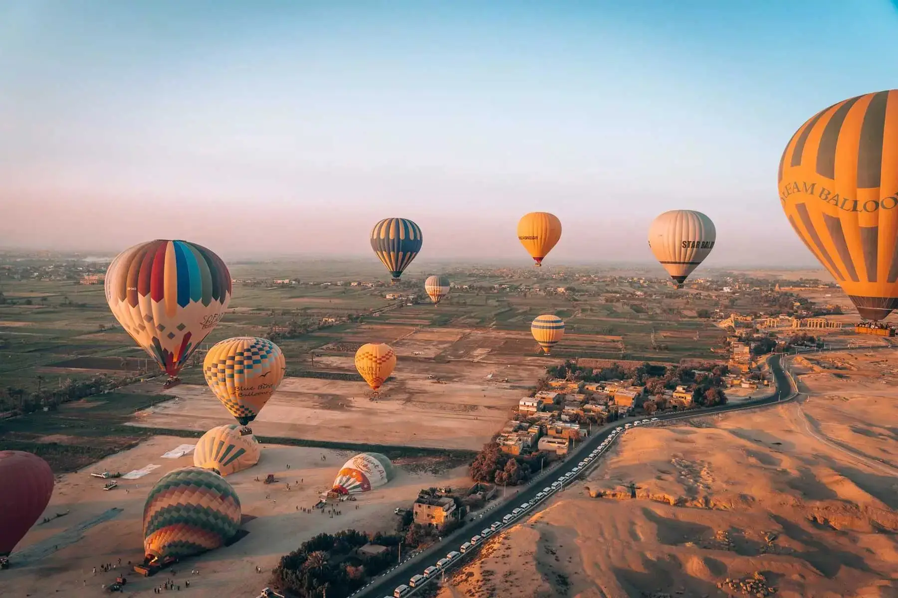 Best One Day Tour Hot Air Balloon in Luxor