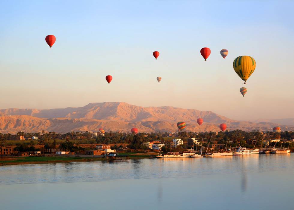 hot air balloon luxor