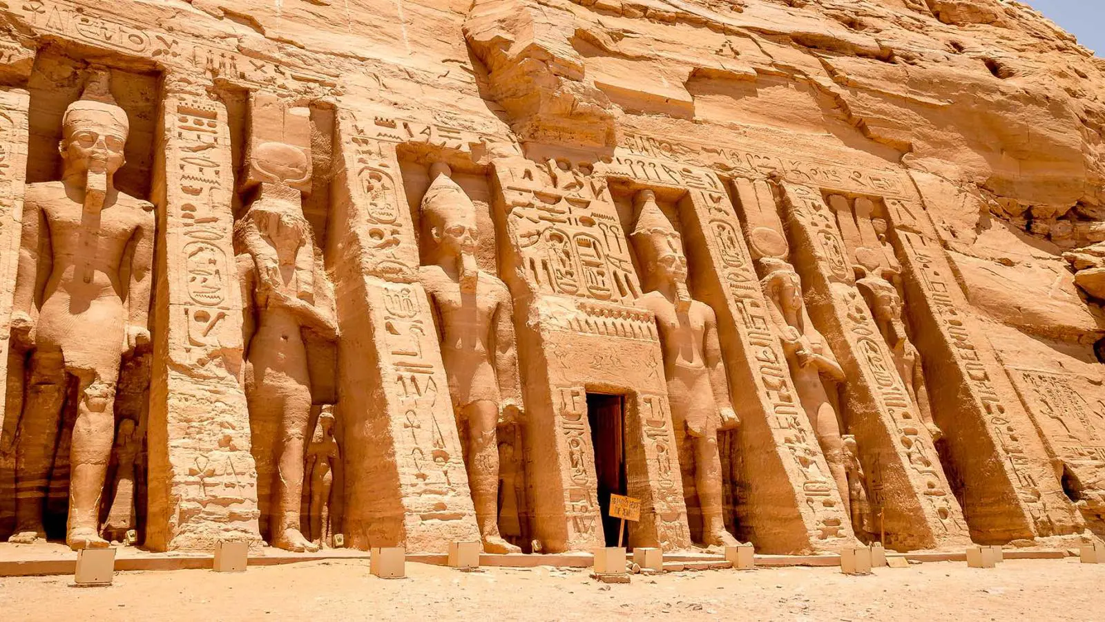 Abu Simbel Temples on Egypt Classic Tour Package