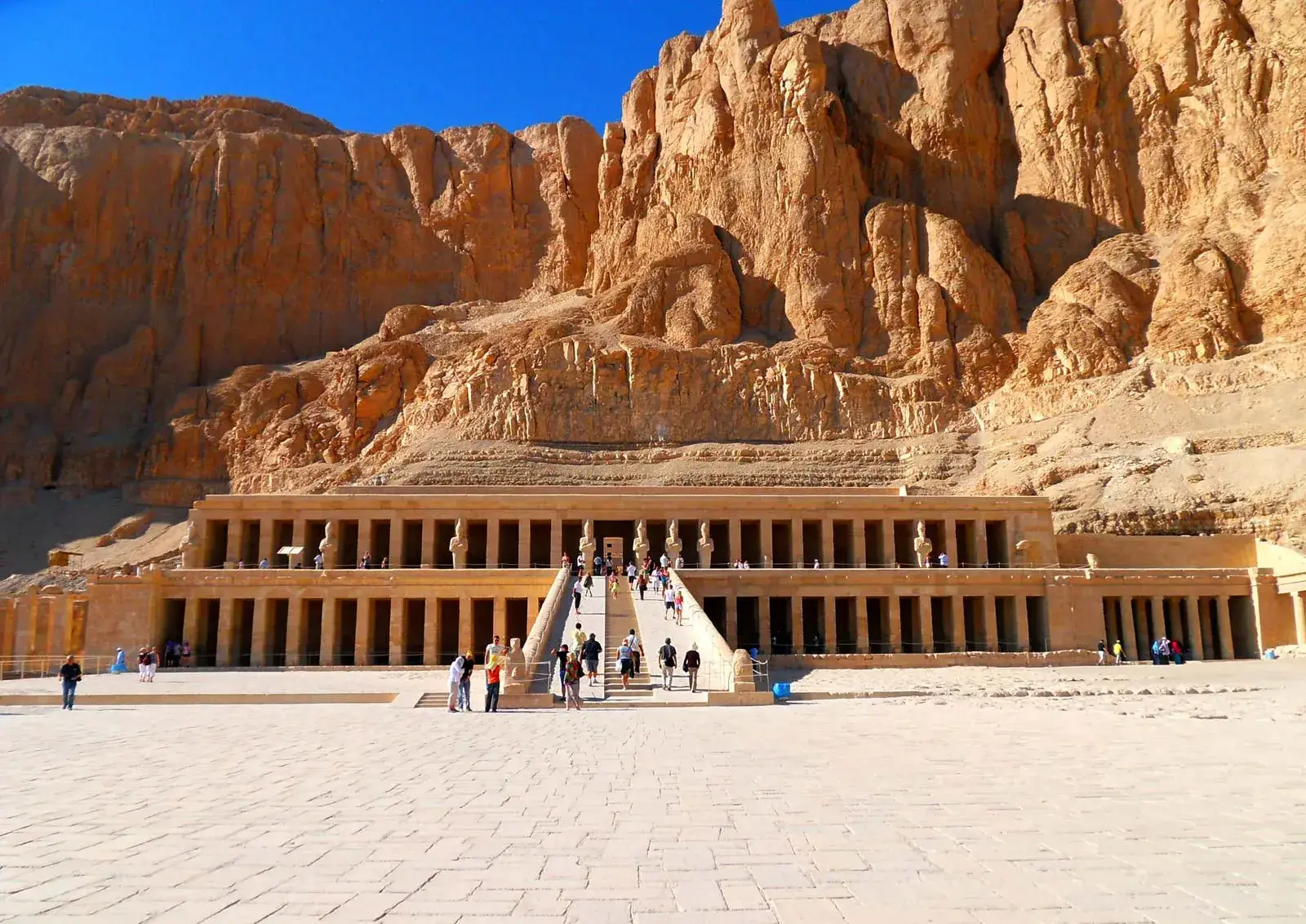 8 Days Luxury Egypt & Nile River Journey